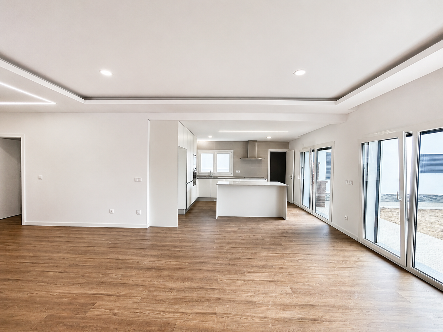 Sala e cozinha em open space da moradia