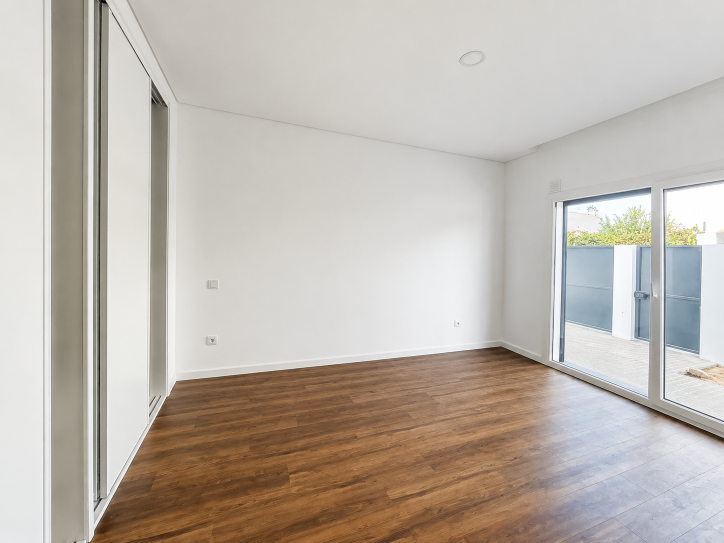 Quarto com acesso ao exterior